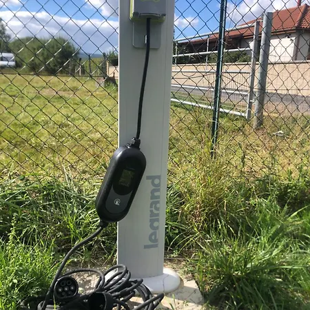 Le Jardin Des Libellules カントリーハウス Sugeres